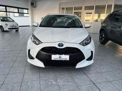 Toyota Yaris 1.5 Hybrid 5 porte BS- Retrocamera-Navi-ClAut-sed  Bianco usata Vignola