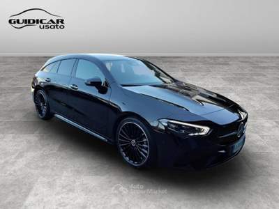 Mercedes-Benz CLA 180 D AMG Line Advanced Plus 8G-DCT Nero usata Lucca