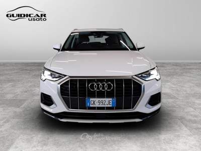 Audi Q3 35 2.0 TDI Business Advanced Bianco usata Lucca