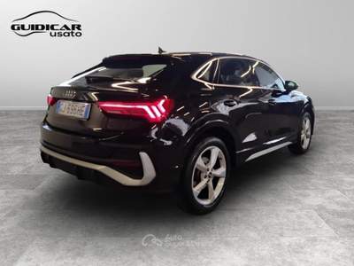 Audi Q3 35 2.0 TDI S line Edition S tronic Nero usata Lucca