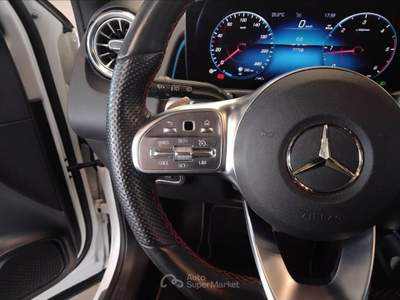 Mercedes-Benz Classe GLB 200 D Premium 8G-DCT Bianco usata Lucca