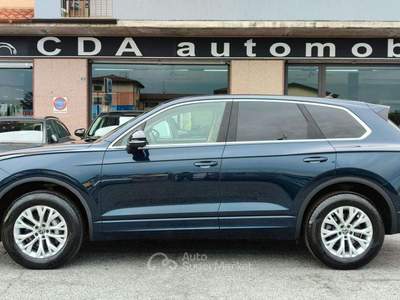 Volkswagen Touareg 3.0 V6 TDI Elegance *SENZA VINCOLO FINANZIAMENTO* Blu/Azzurro usata Rovato