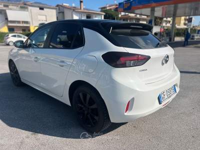 Opel Corsa bicolore Bianco usata ROSETO DEGLI ABRUZZI