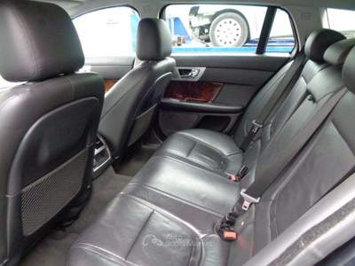 Jaguar XF Sportbrake 2.2 D 200 CV Premium Luxury Nero usata San Giuliano Milanese