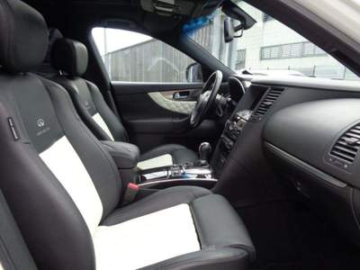 Infiniti FX 30d S Premium *TAGLIANDATA* *FINANZIABILE* Bianco usata San Giuliano Milanese