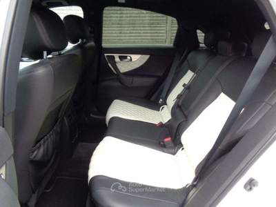 Infiniti FX 30d S Premium *TAGLIANDATA* *FINANZIABILE* Bianco usata San Giuliano Milanese