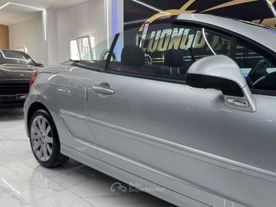 Peugeot 207 1.6 120CV Cabrio Roland Garros Grigio usata Qualiano