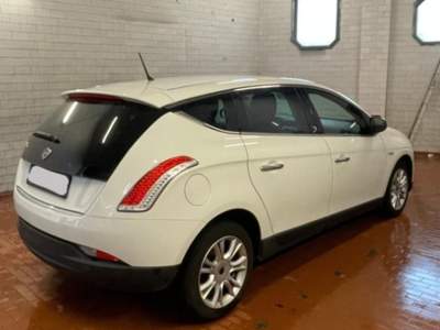 Lancia Delta 1.6 MJT Gold Bianco usata Casteggio