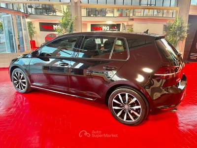 Volkswagen Golf VII 105 CV TDI HIGHLINE DSG RETROCAMERA CERCHI IN LEGA OK NEOPATENTATI GARANZIA 24 MESI Nero usata Pesaro