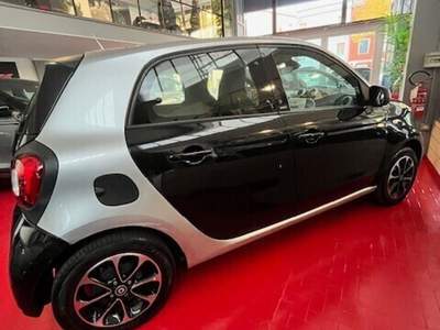 Smart ForFour PASSION FOR FOUR 70 1.0 TETTO PANORAMICO OK NEOPATENTATI Nero usata Pesaro