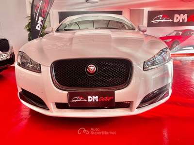 Jaguar XF 2,2 D LUXURY 190CV PELLE TOTALE NAVIGATORE CERCHI CAMBIO AUTOMATICO Bianco usata Pesaro