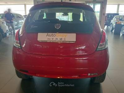Lancia Ypsilon 1.2 69 CV 5 porte Rosso usata Modena