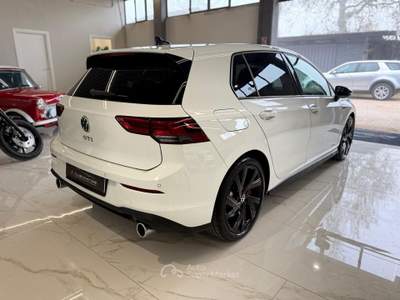 Volkswagen Golf 8 245CV Bianco usata Latina