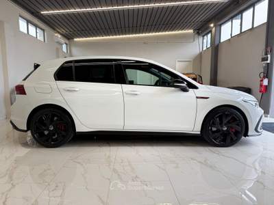 Volkswagen Golf 8 245CV Bianco usata Latina
