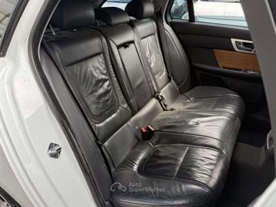 Jaguar XF Sportbrake 2.2 D 200 CV Portfolio Bianco usata Este