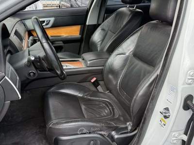 Jaguar XF Sportbrake 2.2 D 200 CV Portfolio Bianco usata Este