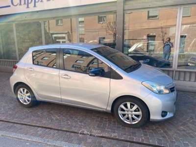 Toyota Yaris 1.4 d-4d 5 Porte Style Argento usata Como