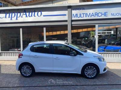 Peugeot 208 1.6 Bluehdi Active 5 Porte 75cv Bianco usata Como