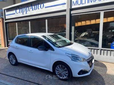 Peugeot 208 1.6 Bluehdi Active 5 Porte 75cv Bianco usata Como