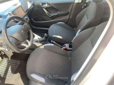 Peugeot 208 1.6 Bluehdi Active 5 Porte 75cv Bianco usata Como