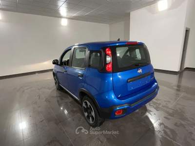 Fiat Panda FIAT PANDA 1.0 HYBRID CITY CROSS 70CV Panda 1.0 Hybrid City Cross 70cv Blu/Azzurro usata Roma