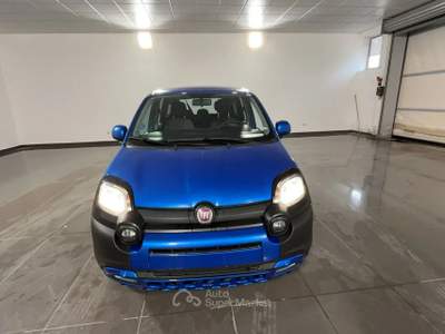Fiat Panda FIAT PANDA 1.0 HYBRID CITY CROSS 70CV Panda 1.0 Hybrid City Cross 70cv Blu/Azzurro usata Roma