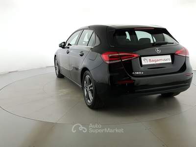 Mercedes-Benz Classe A  - a 180 d business extra auto Nero usata Milano