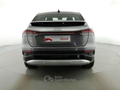 Audi Q4  -  45 business advanced Grigio usata Milano