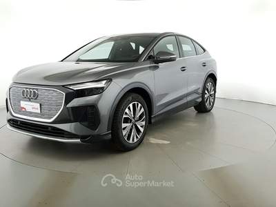 Audi Q4  -  45 business advanced Grigio usata Milano