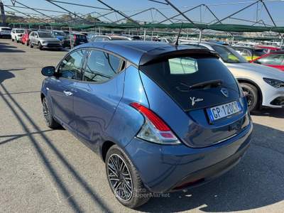 Lancia Ypsilon  - ypsilon 1.0 firefly hybrid gold plus s&s 70cv 5p.ti Blu/Azzurro usata Biella