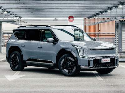 Kia EV9 Dual Motor 99,8 kWh AWD GT-line Verde usata Castenaso