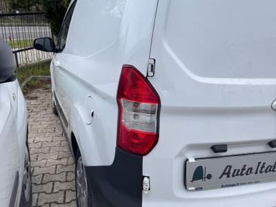 Ford Courier 1.5 75CV 2018 Bianco usata Campobasso