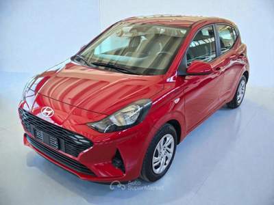 Hyundai i10 1.0 MPI ESSENTIAL Rosso usata Cassacco