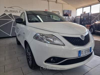 Lancia Ypsilon Neopatentati GPL Bianco usata larciano