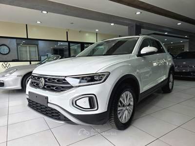 Volkswagen T-Roc NEW 2.0 TDI SCR 150CV DSG Life Navi Fari IQ. Led Bianco usata Mirabella Imbaccari
