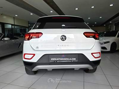 Volkswagen T-Roc NEW 2.0 TDI SCR 150CV DSG Life Navi Fari IQ. Led Bianco usata Mirabella Imbaccari