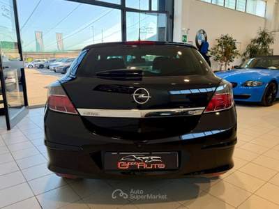 Opel Astra GTC 1.4 16V Twinport 3p. Edition *NEOPAT*UNIPRO* Nero usata Cassina de' Pecchi