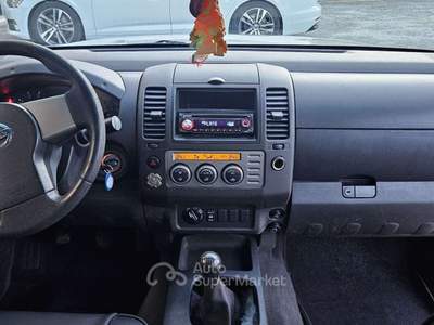 Nissan Navara Navara d.cab 2.5 dci SE 174cv usata San Michele all'Adige