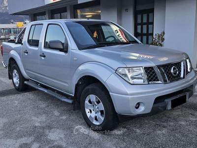 Nissan Navara Navara d.cab 2.5 dci SE 174cv usata San Michele all'Adige