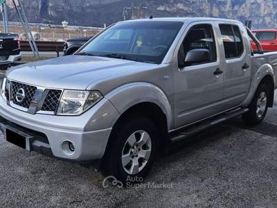 Nissan Navara Navara d.cab 2.5 dci SE 174cv usata San Michele all'Adige