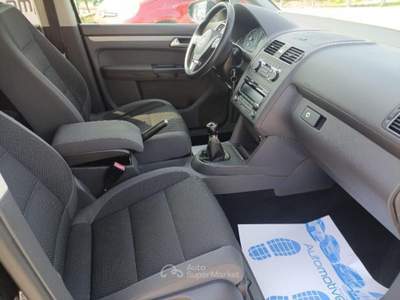 Volkswagen Touran 1.4 tsi Highline ecofuel M 150cv Nero usata Altidona