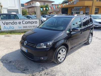 Volkswagen Touran 1.4 tsi Highline ecofuel M 150cv Nero usata Altidona