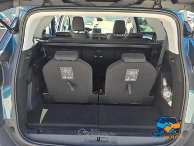 Peugeot 5008 5008 1.5 bluehdi Active s&amp;s 130cv 7p.ti Verde usata Civitanova Marche