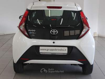 Toyota Aygo 1.0 VVT-i 72 CV 5p. x-business Bianco usata Potenza
