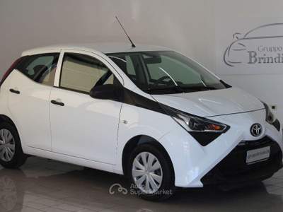 Toyota Aygo 1.0 VVT-i 72 CV 5p. x-business Bianco usata Potenza