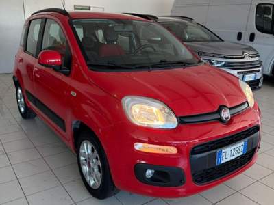 Fiat Panda  1.2 Lounge Rosso usata Castellammare di Stabia