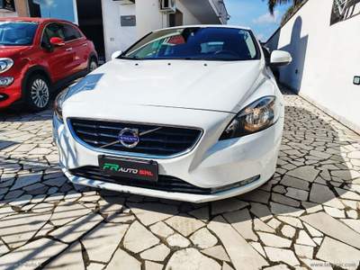 Volvo V40 V40 D2 1.6 Powershift Summum usata Veglie