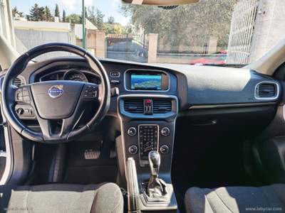 Volvo V40 V40 D2 1.6 Powershift Summum usata Veglie