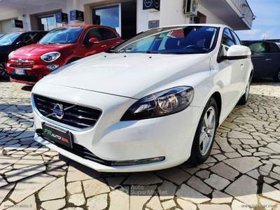 Volvo V40 V40 D2 1.6 Powershift Summum usata Veglie