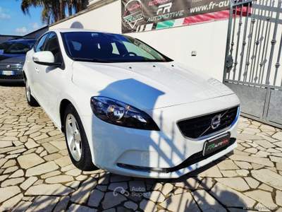 Volvo V40 V40 D2 1.6 Powershift Summum usata Veglie